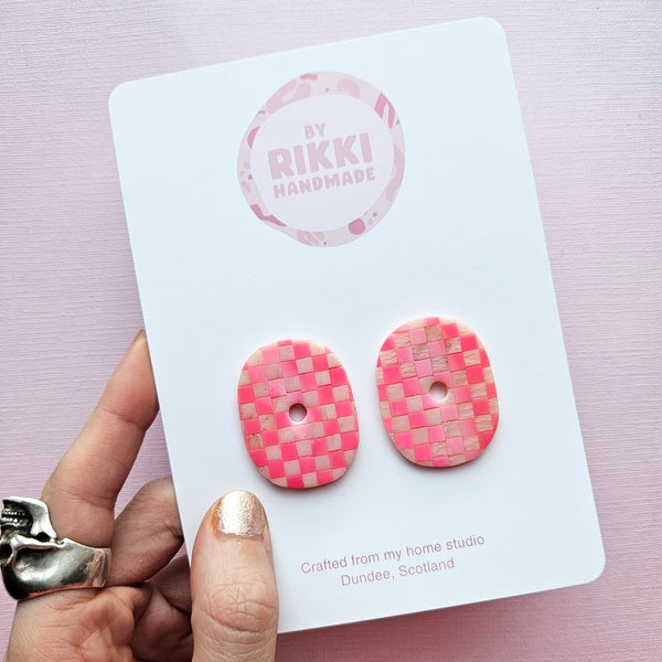 Two Toned Pink Checkered Board - Clay - Organic Oval - Stud
